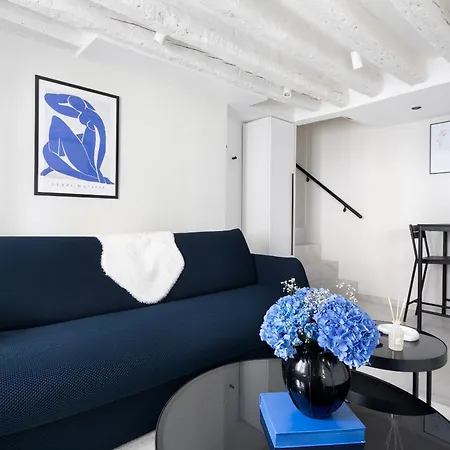 Vertus Apartment *